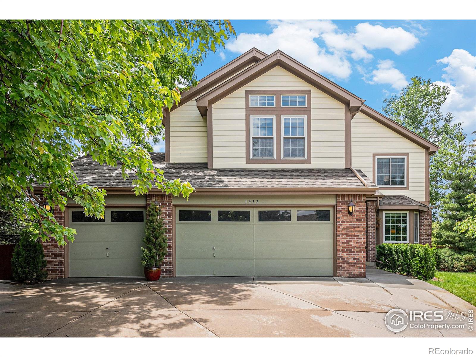 1477 Akers Court