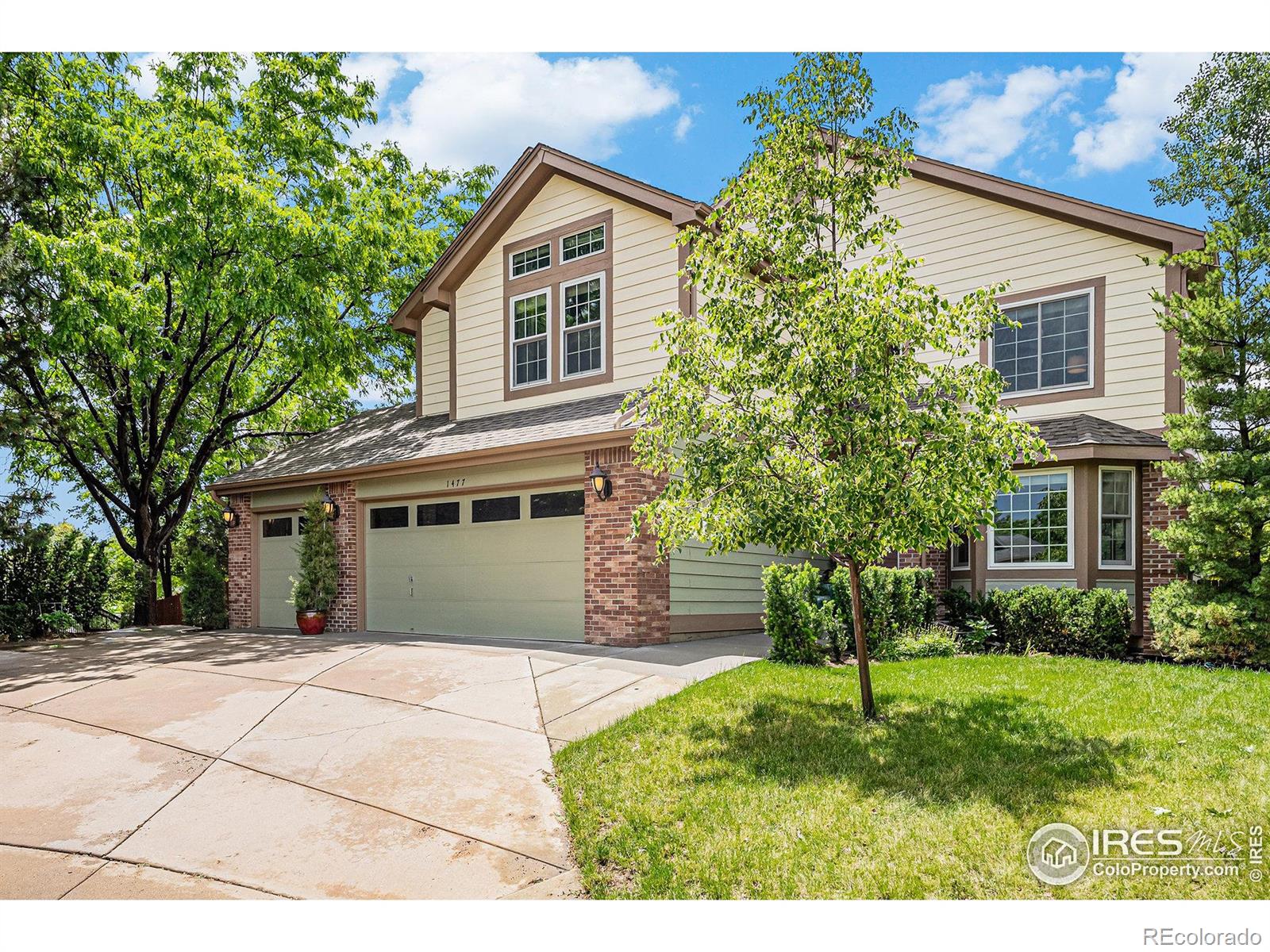 1477 Akers Court