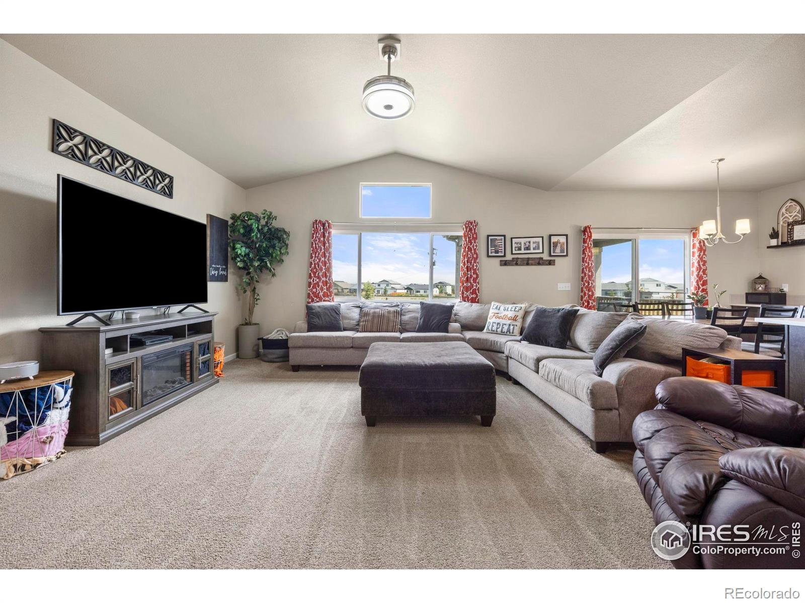 2105 Saddleback Drive