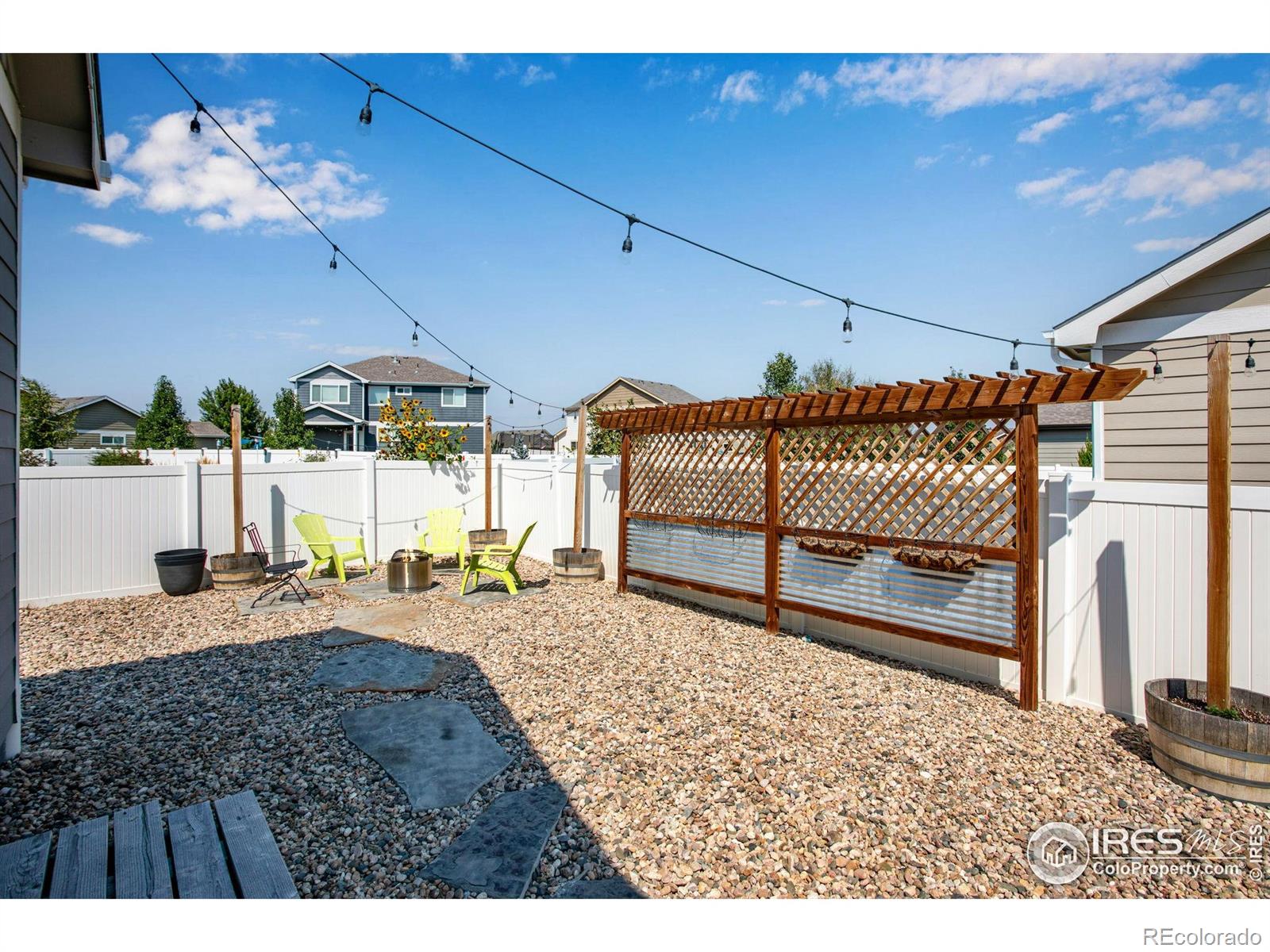 562 Ellingwood Pointe Drive