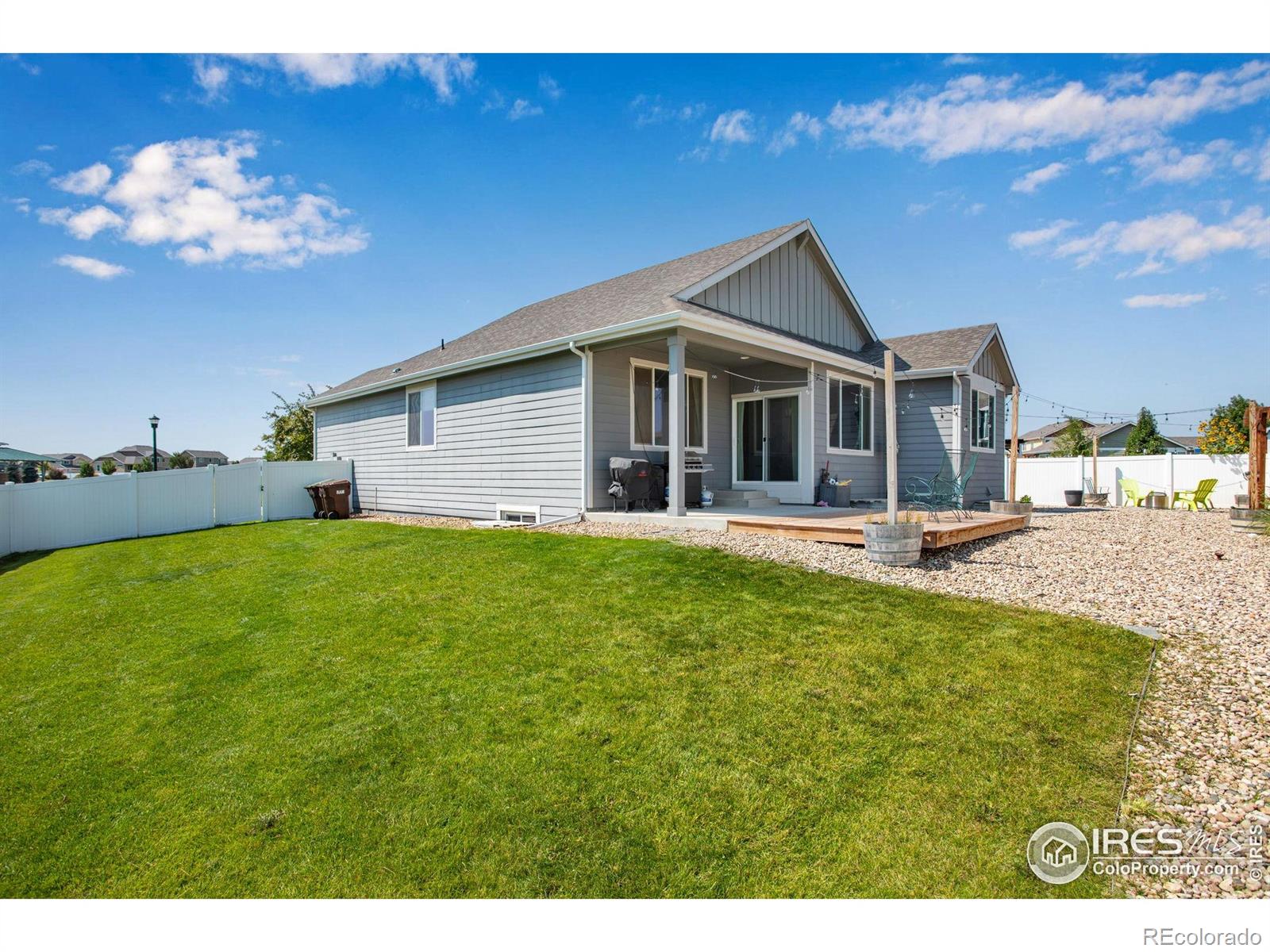 562 Ellingwood Pointe Drive