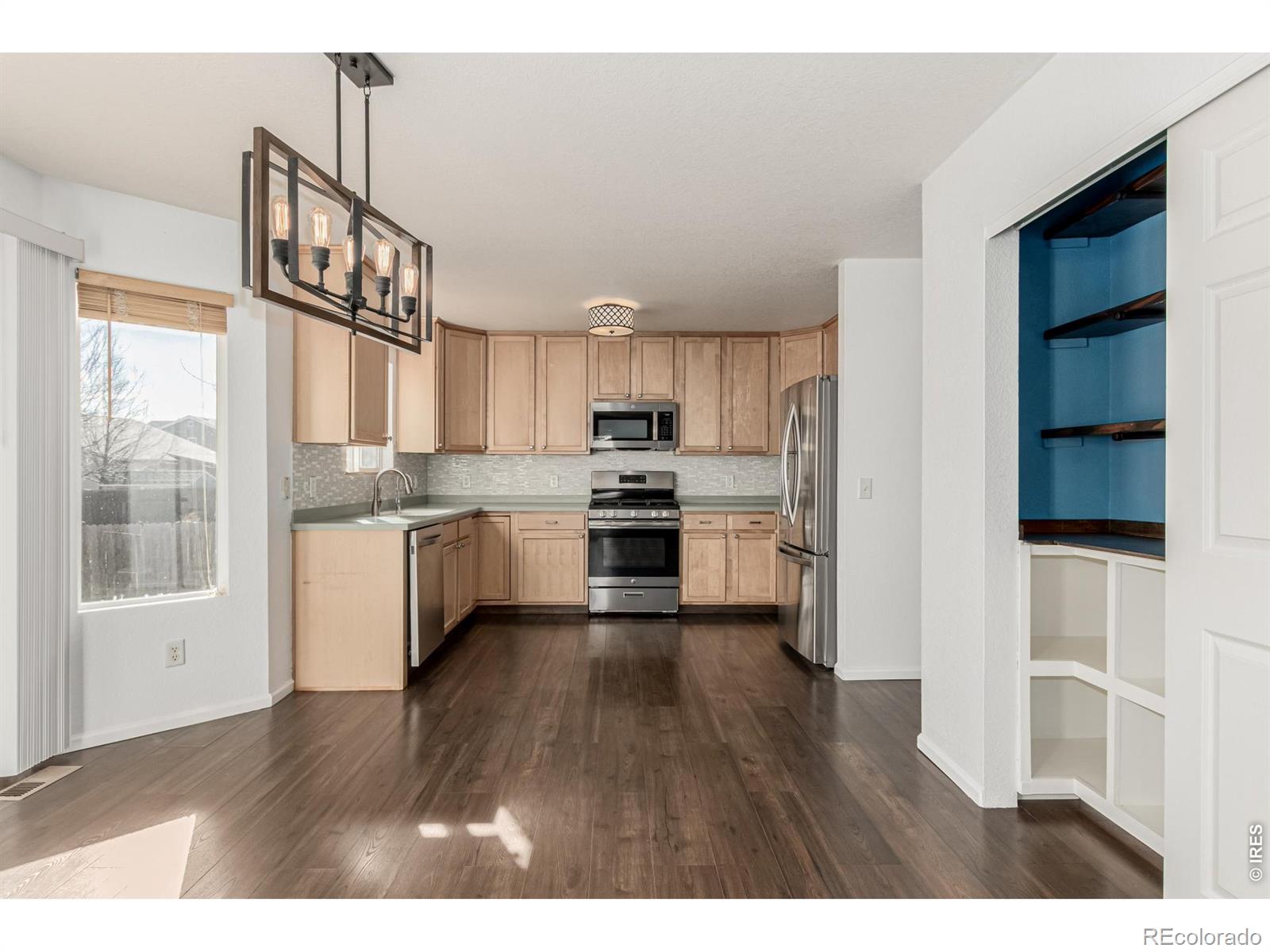 1504 Persian Avenue