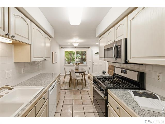 563 Ridgeview Drive