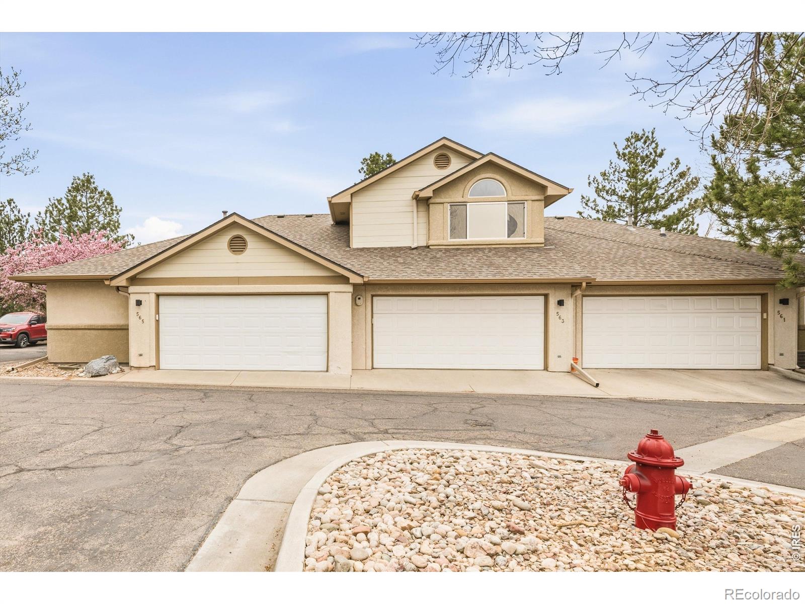563 Ridgeview Drive