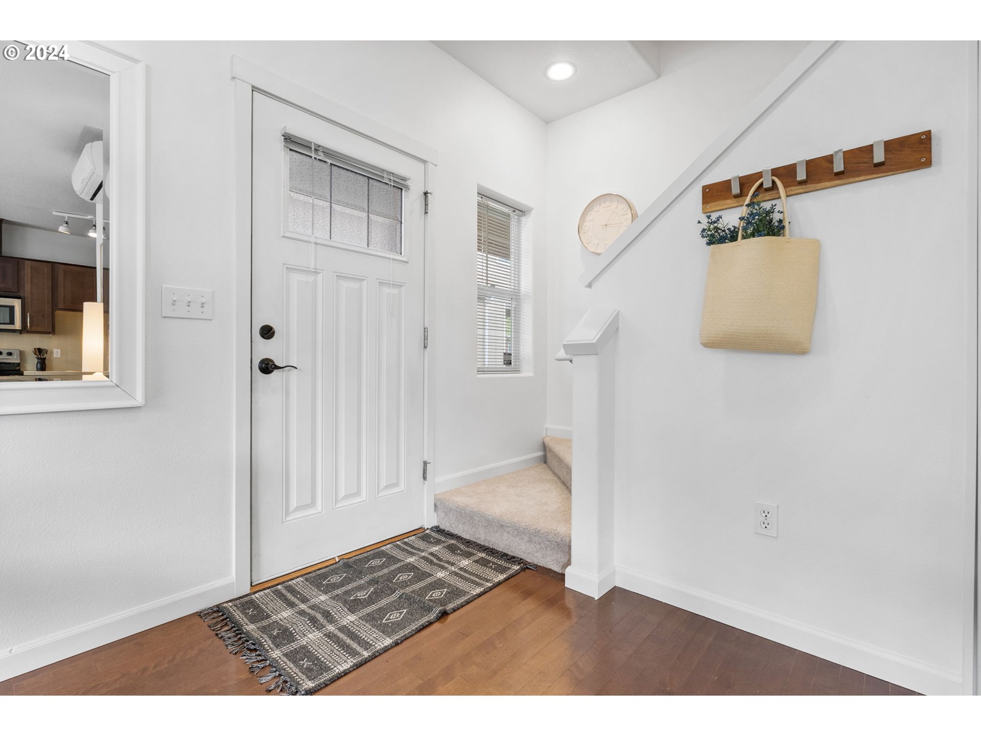 665 NW FALLING WATERS LN 101