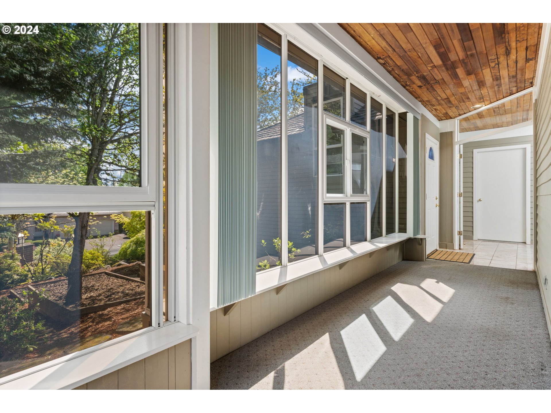 15575 NW SAINT ANDREWS DR