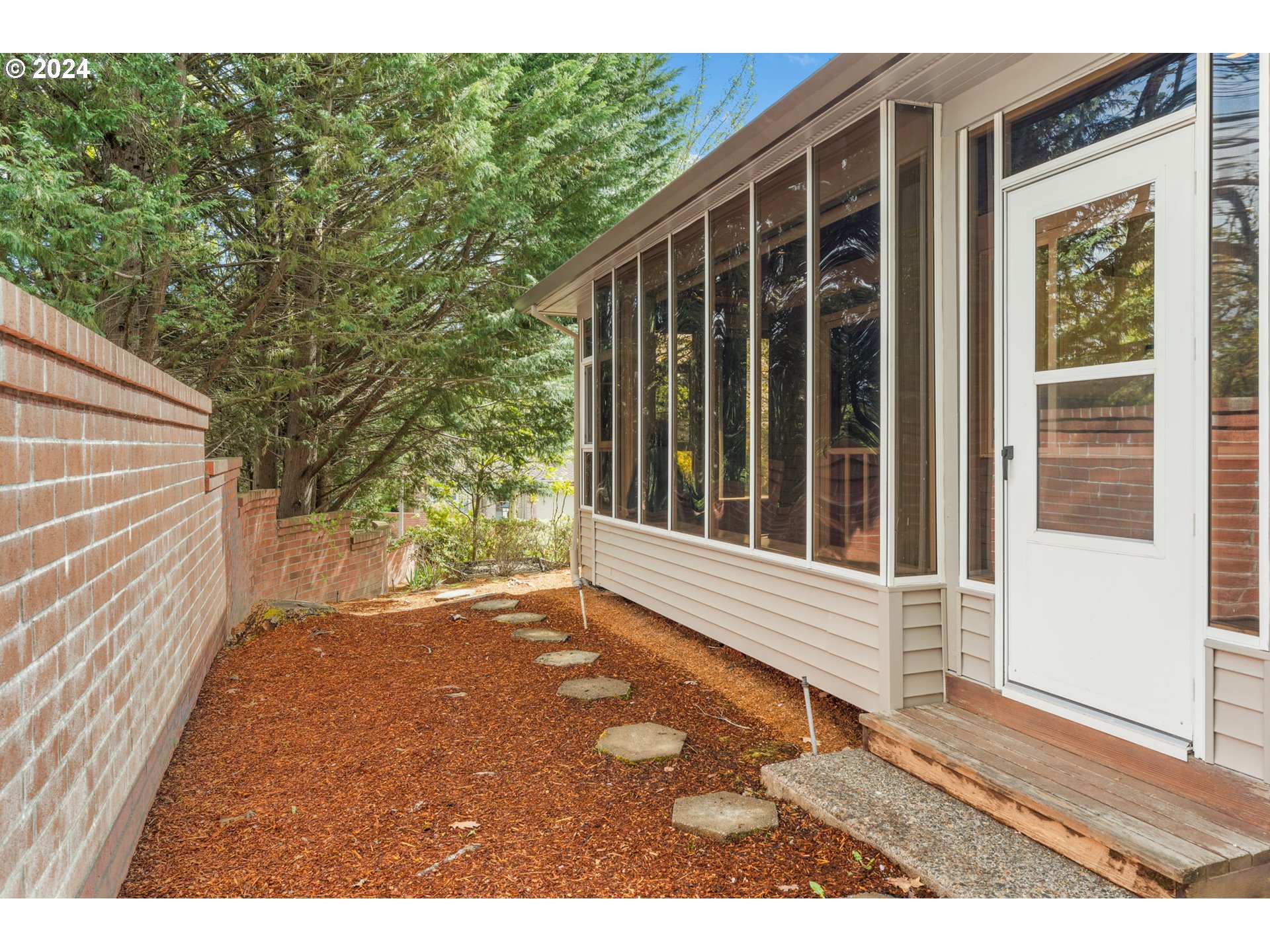 15575 NW SAINT ANDREWS DR