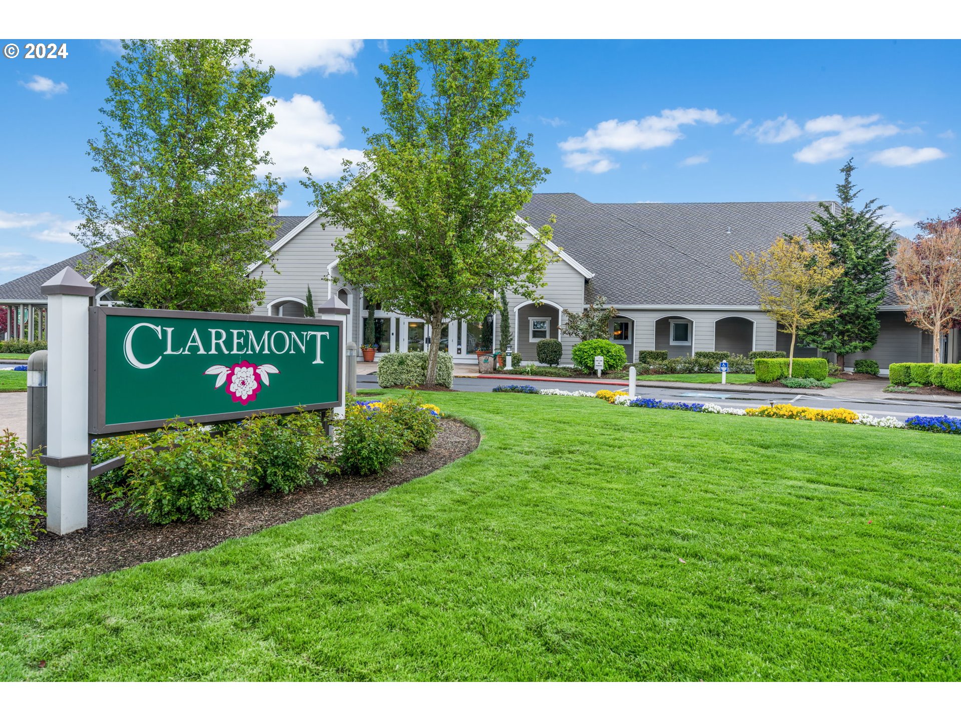 15575 NW SAINT ANDREWS DR