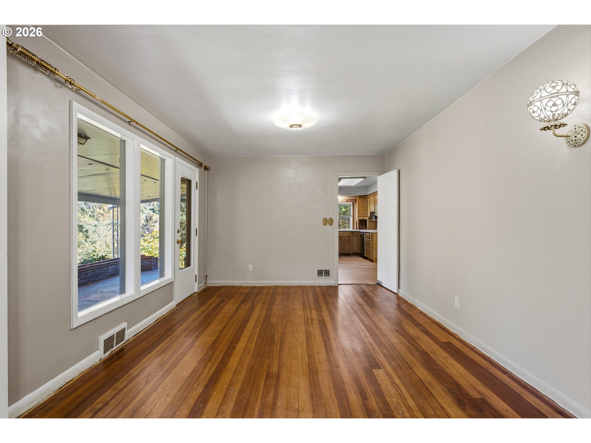 245 SW Linn PL