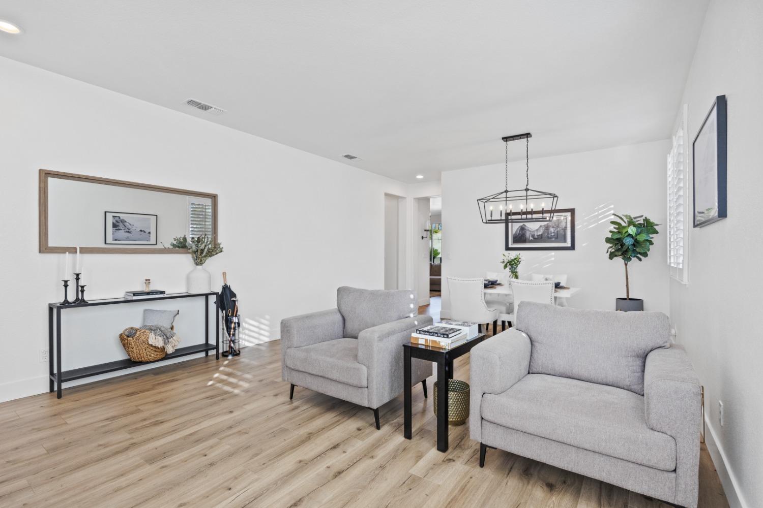 1151 Paddington Circle