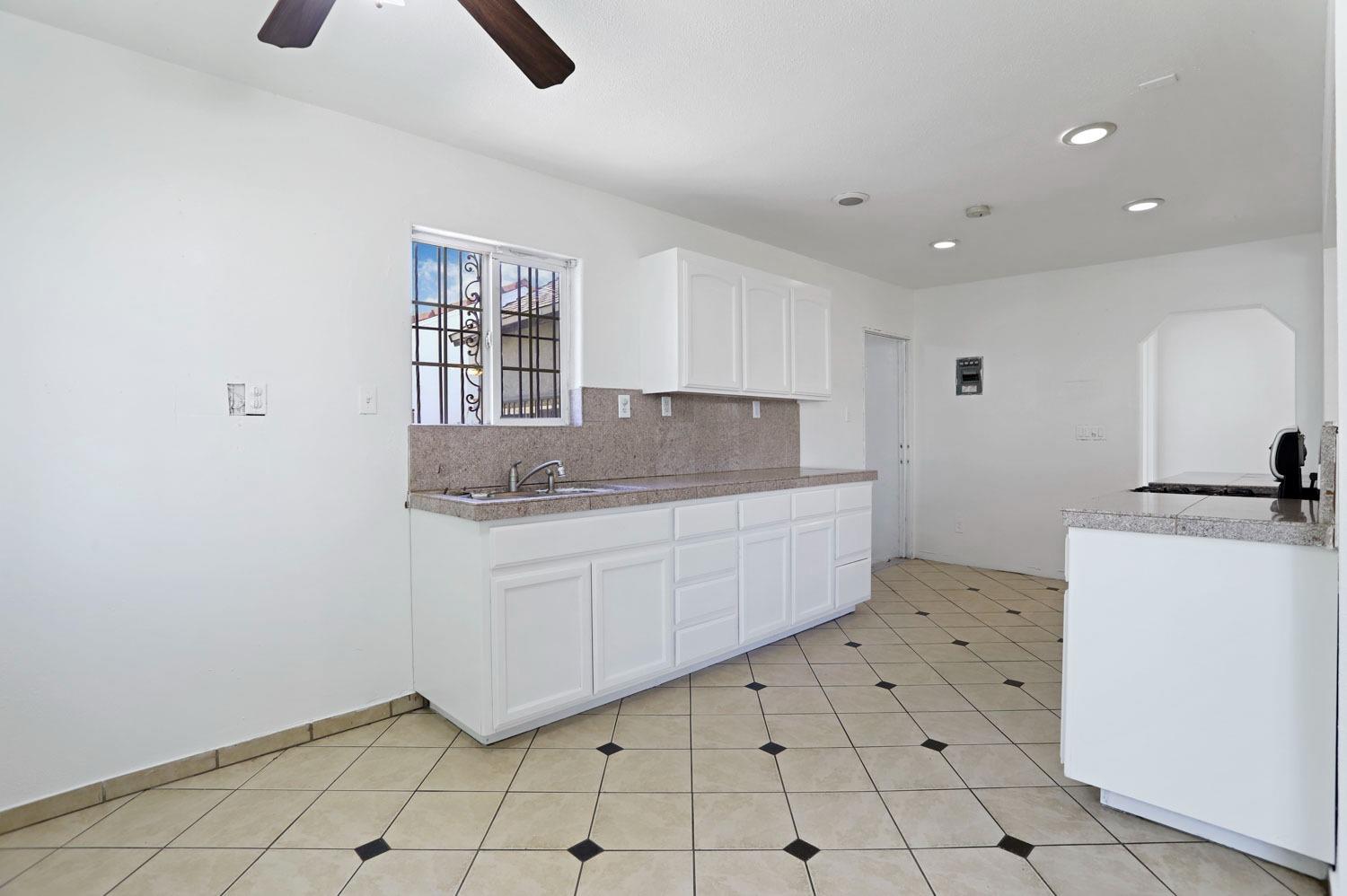 3529 Sierra Madre