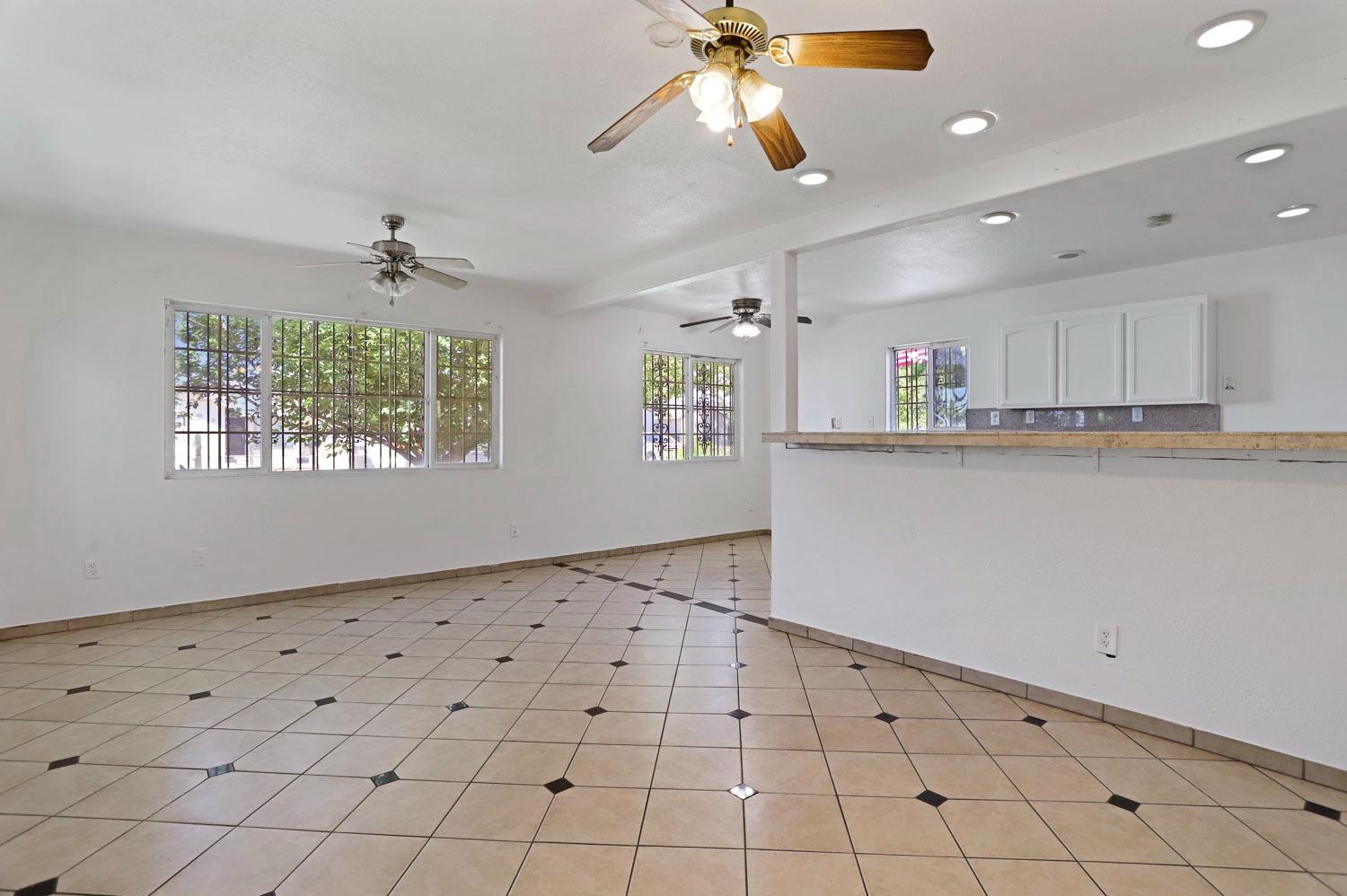 3529 Sierra Madre