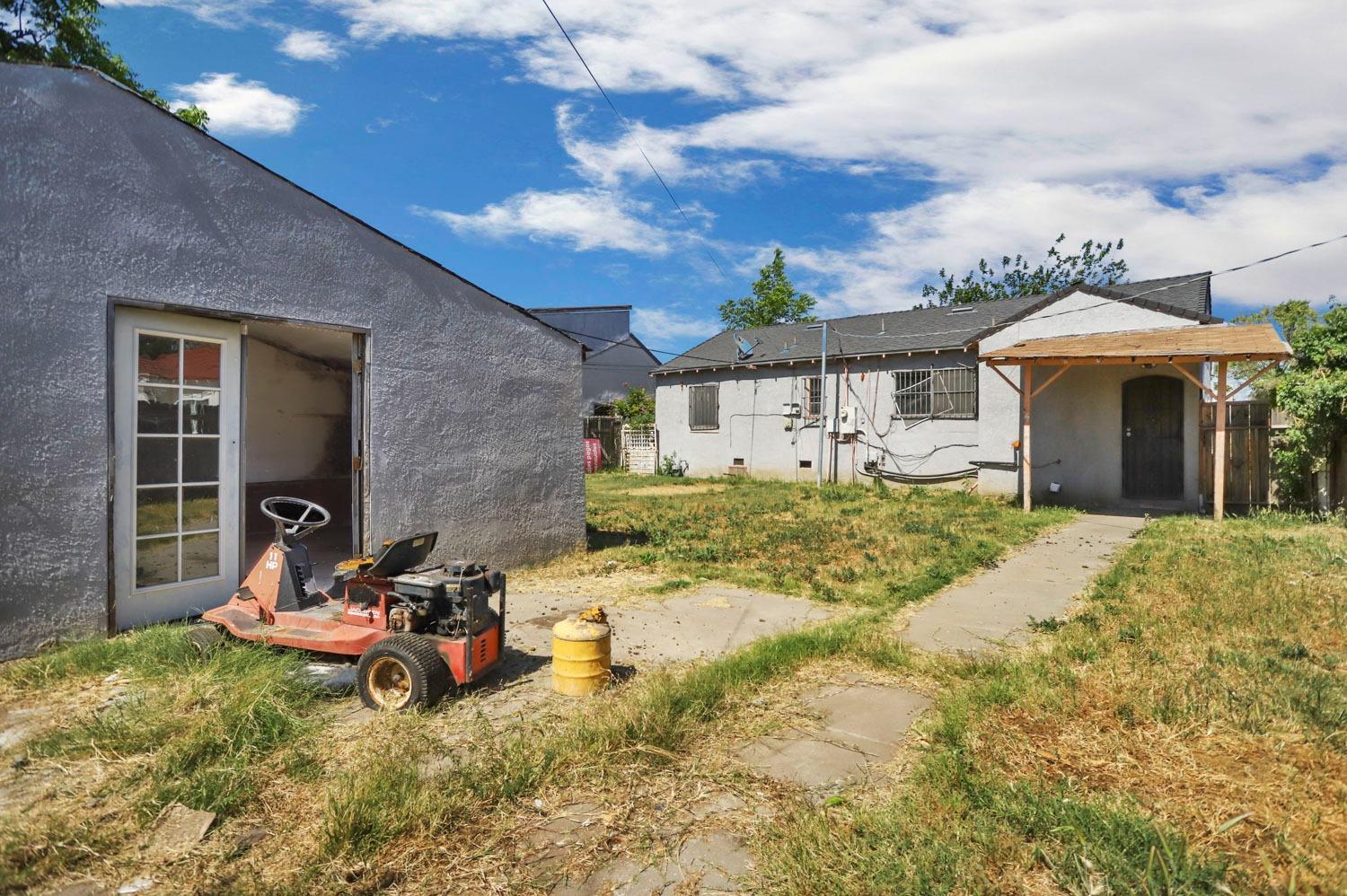 3529 Sierra Madre