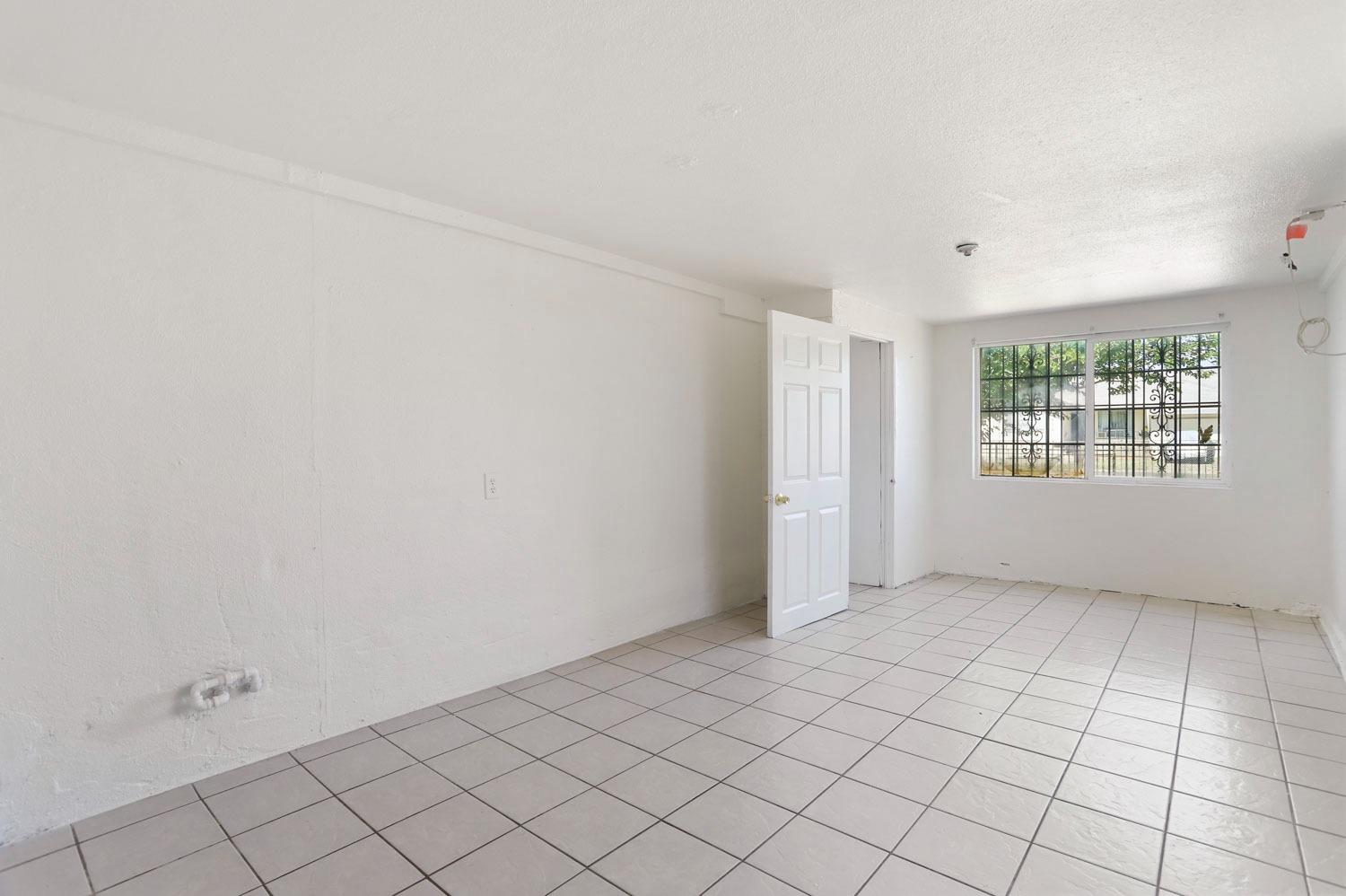 3529 Sierra Madre