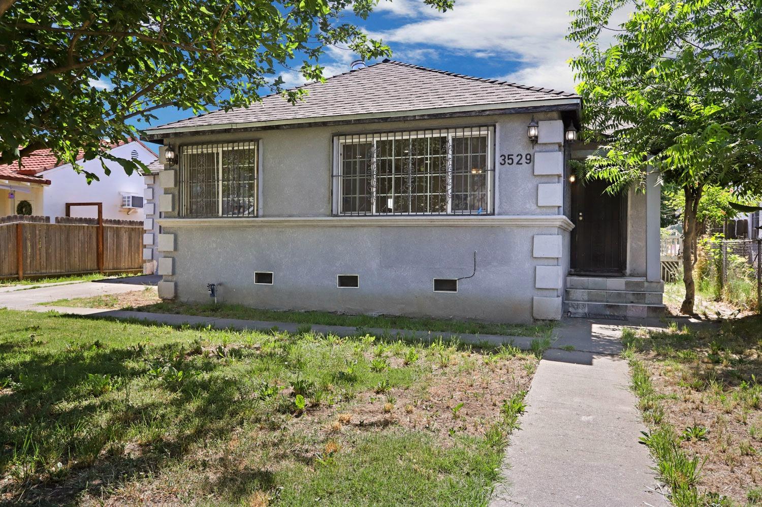 3529 Sierra Madre