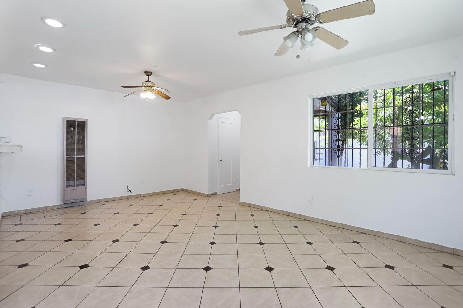 3529 Sierra Madre