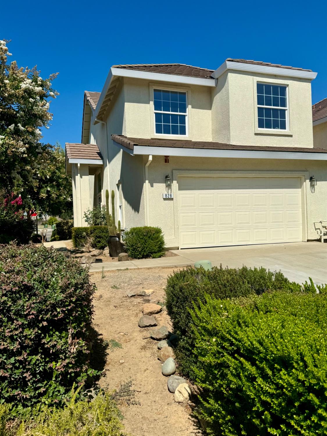 828 Lupine Court