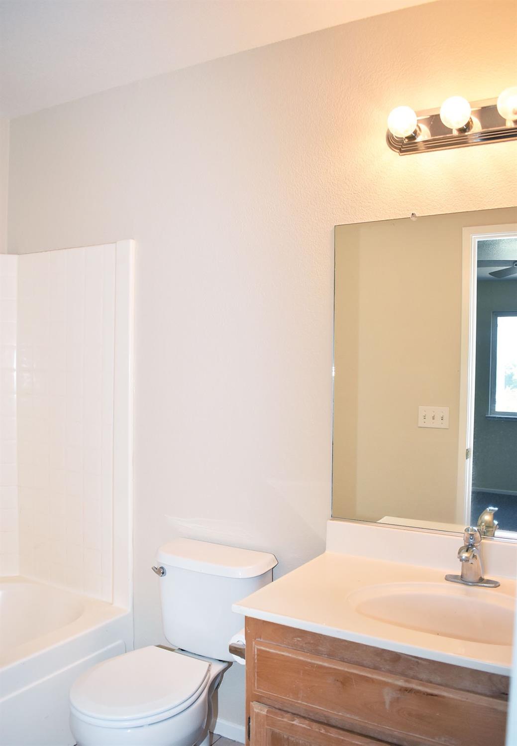 828 Lupine Court