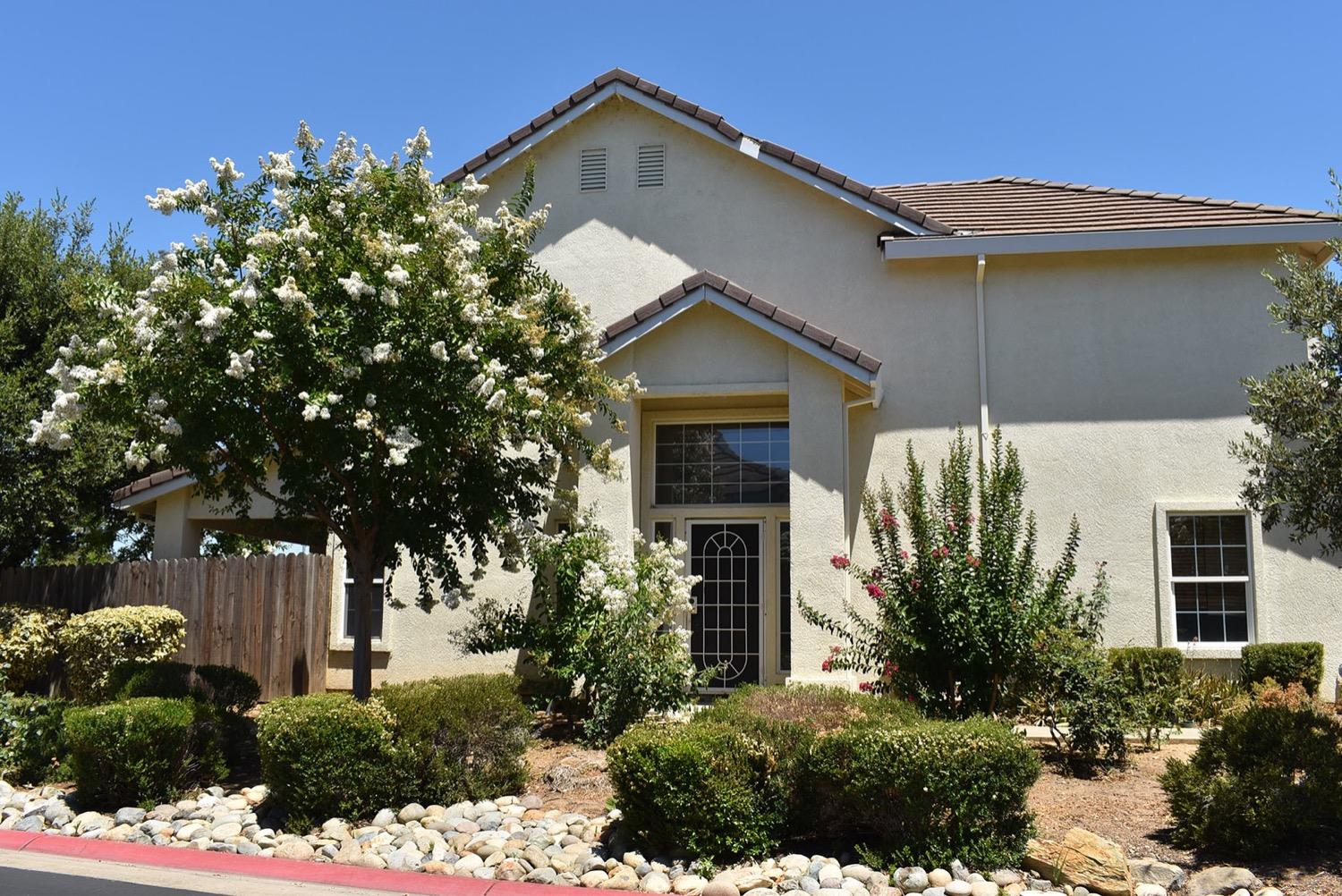 828 Lupine Court