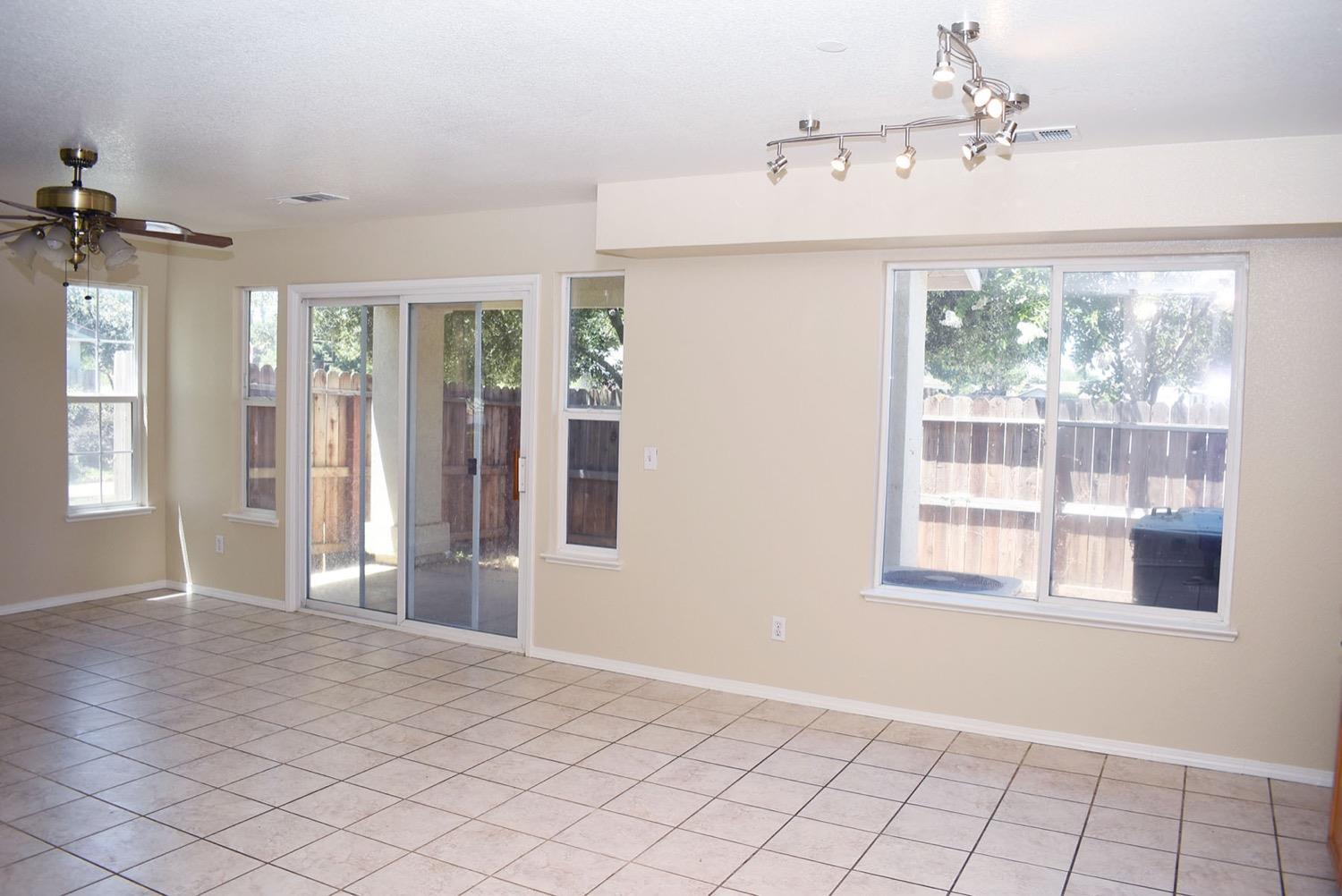828 Lupine Court