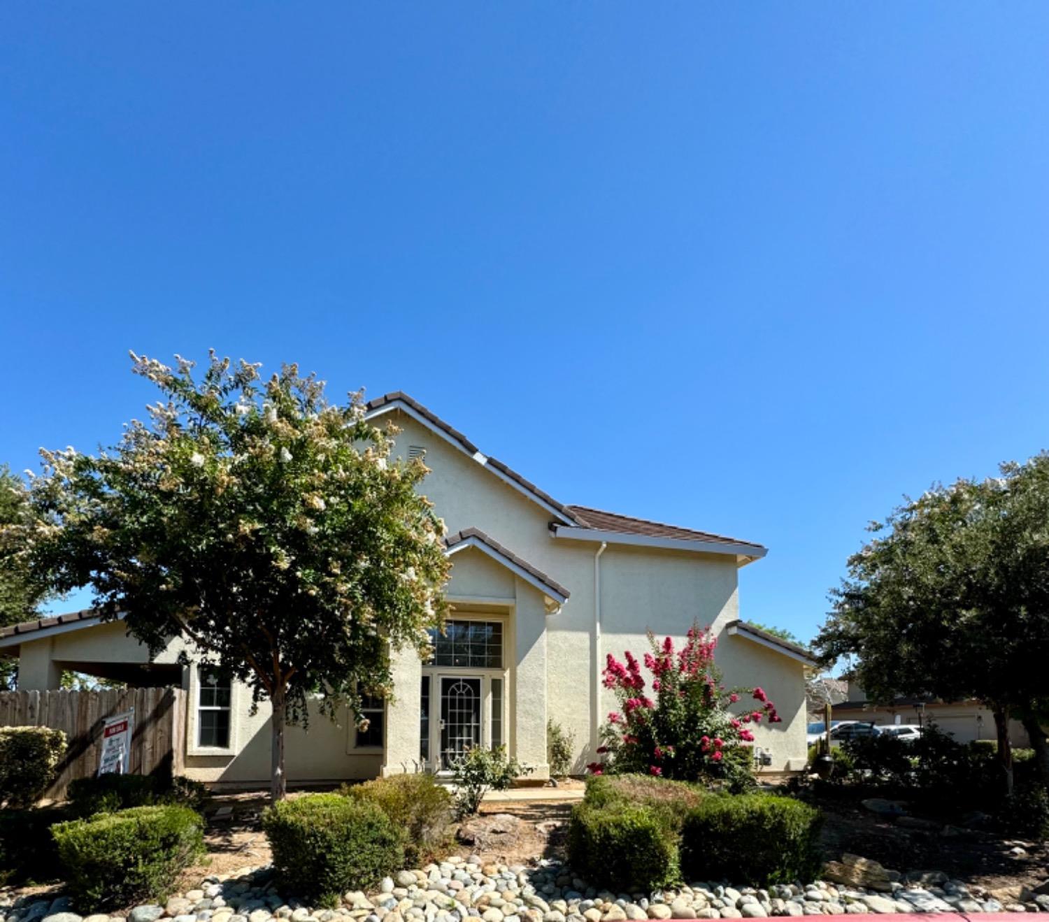 828 Lupine Court