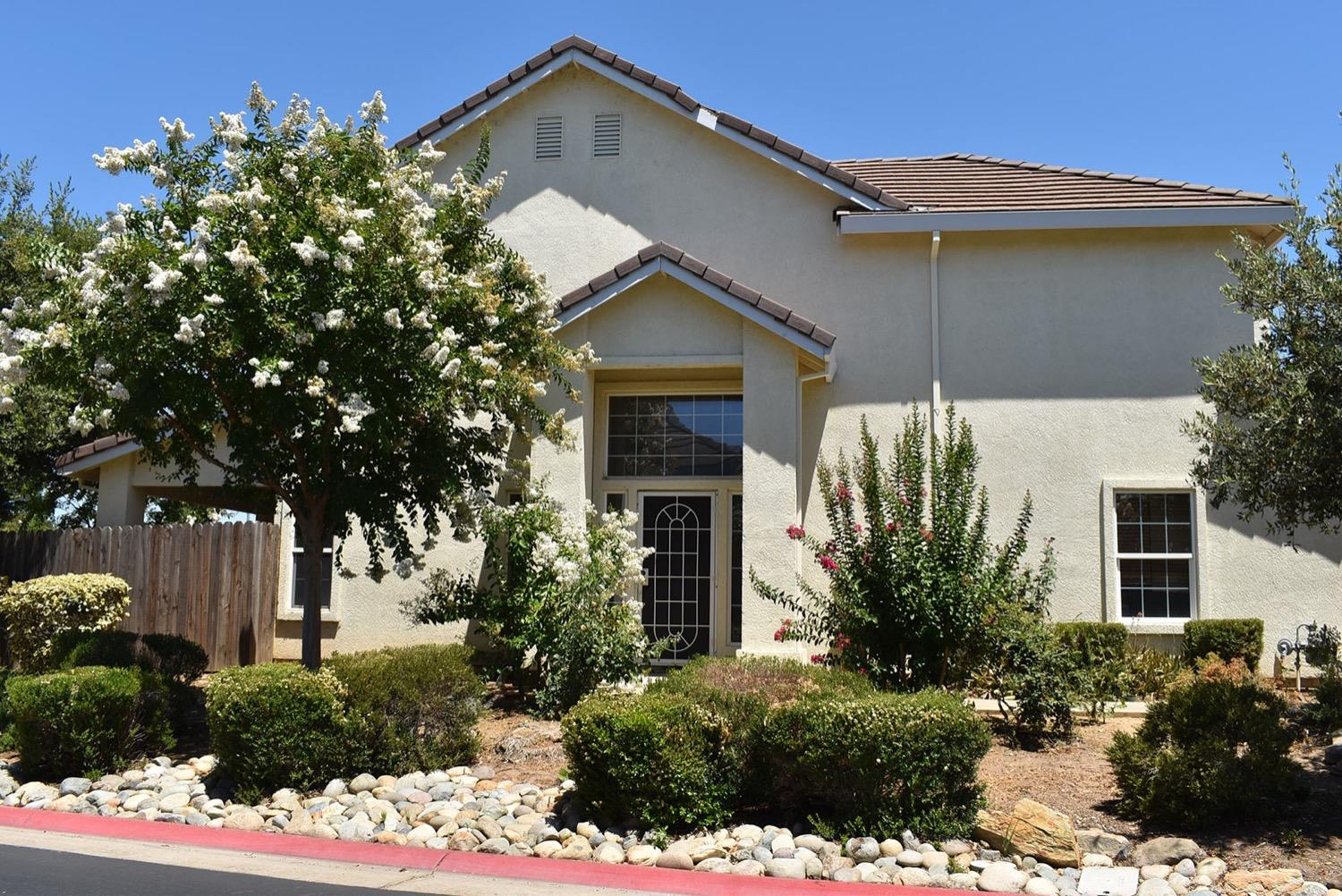 828 Lupine Court