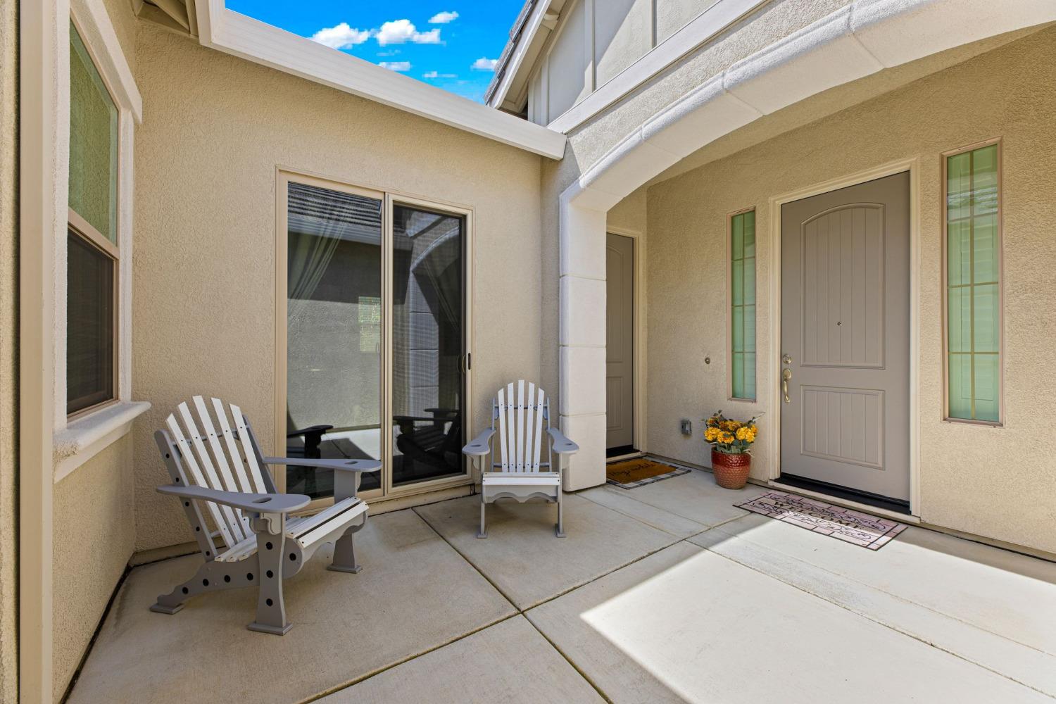 9104 Plympton Loop
