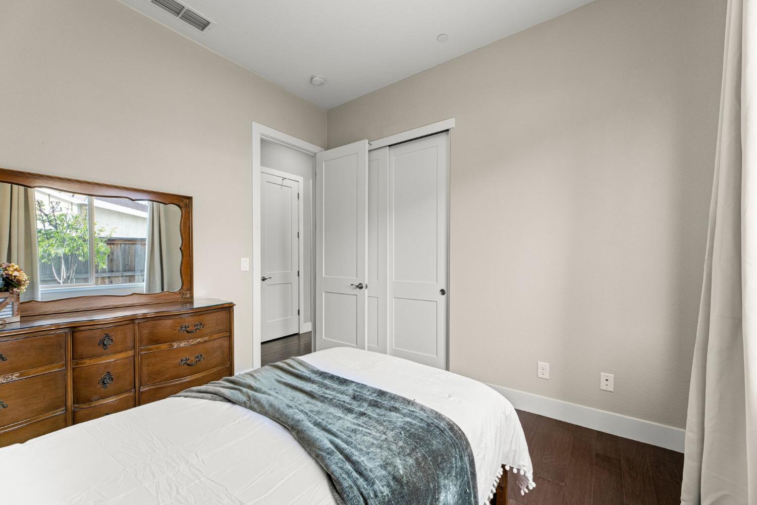9104 Plympton Loop