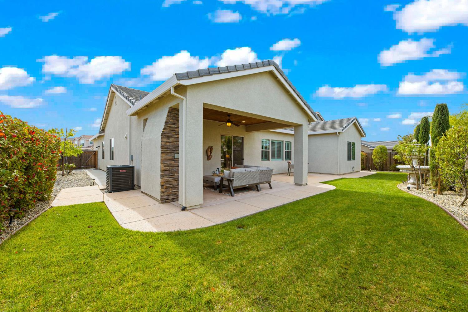 9104 Plympton Loop