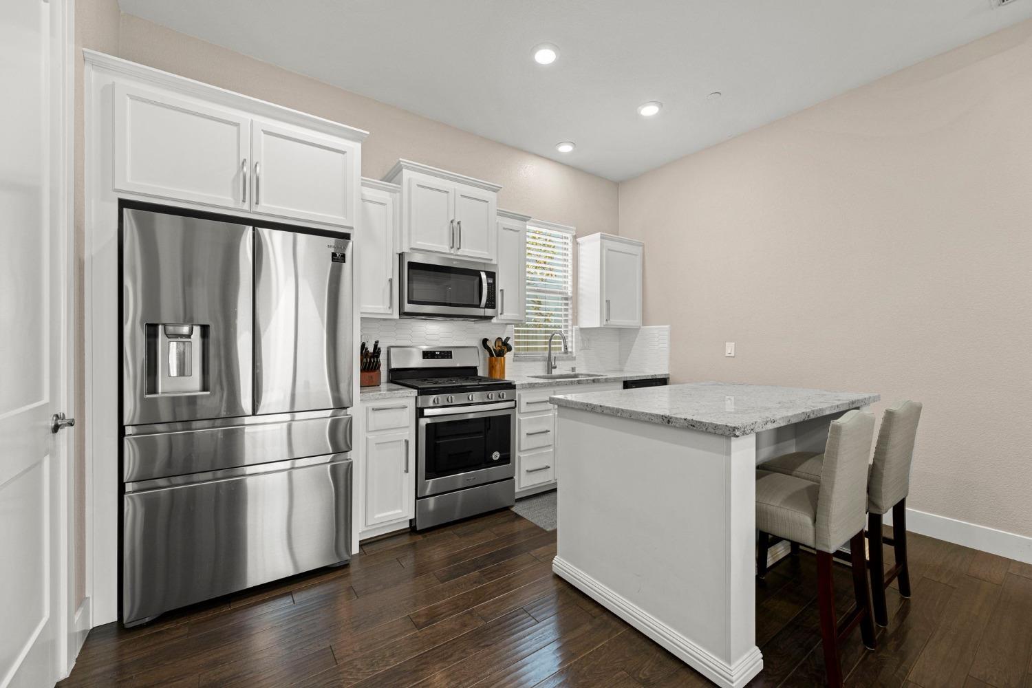 9104 Plympton Loop