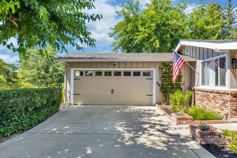 3534 Altamont