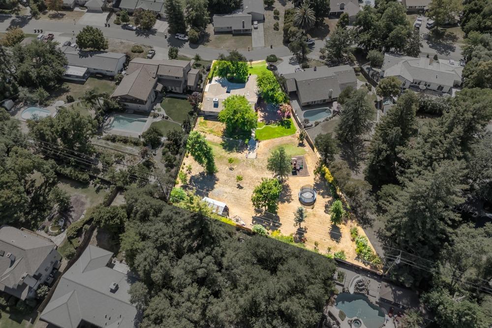 3534 Altamont