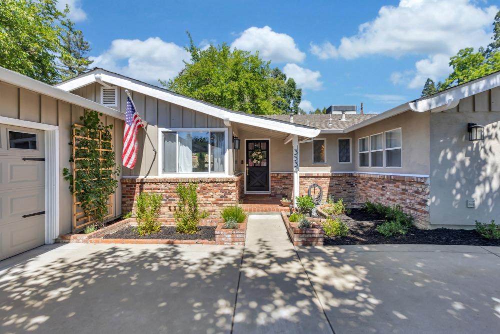 3534 Altamont