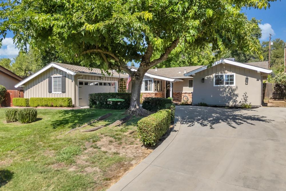 3534 Altamont