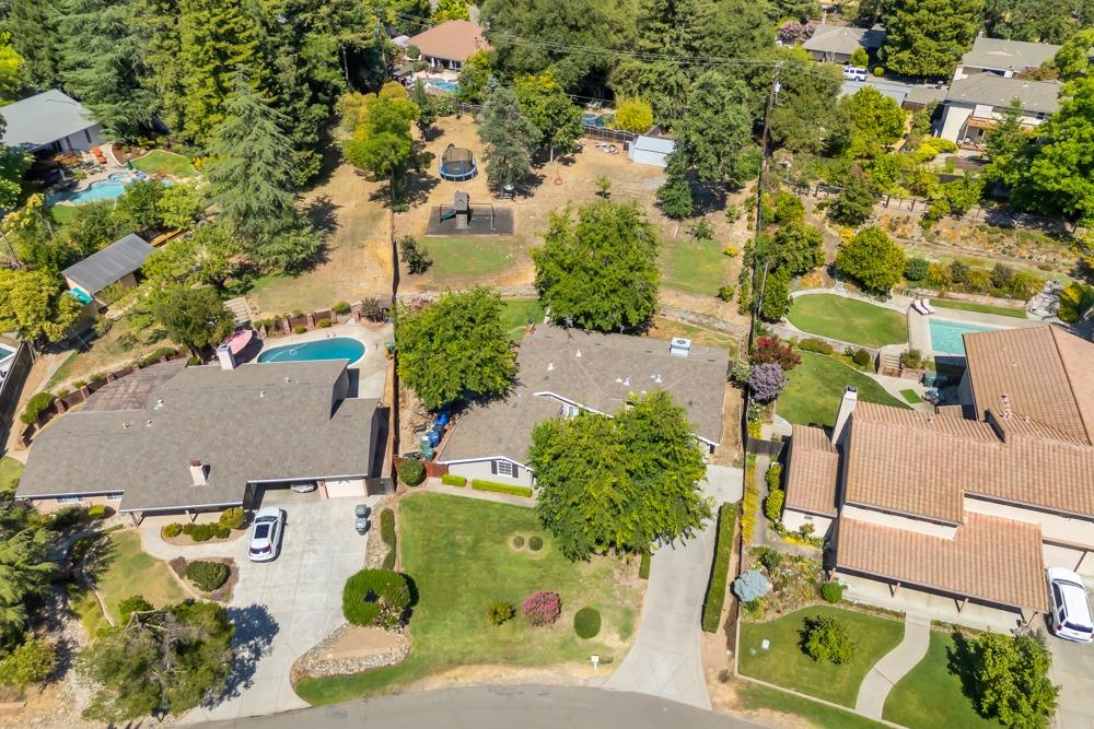3534 Altamont
