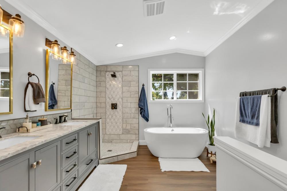 3534 Altamont