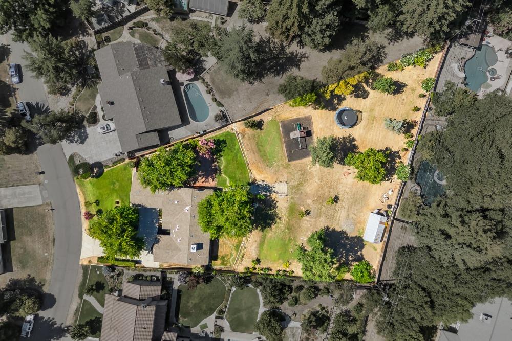 3534 Altamont