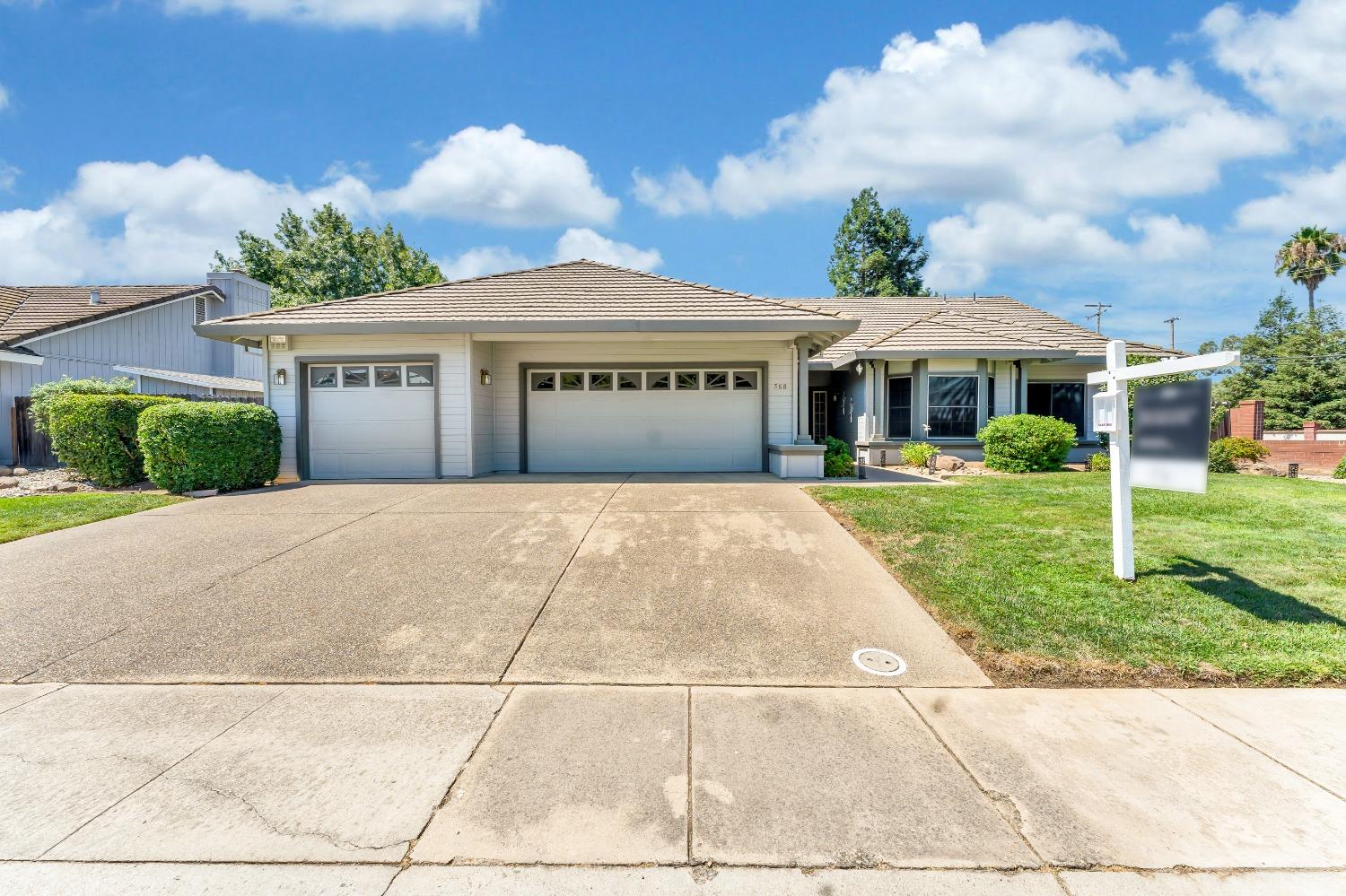 368 Emerald Oak Drive