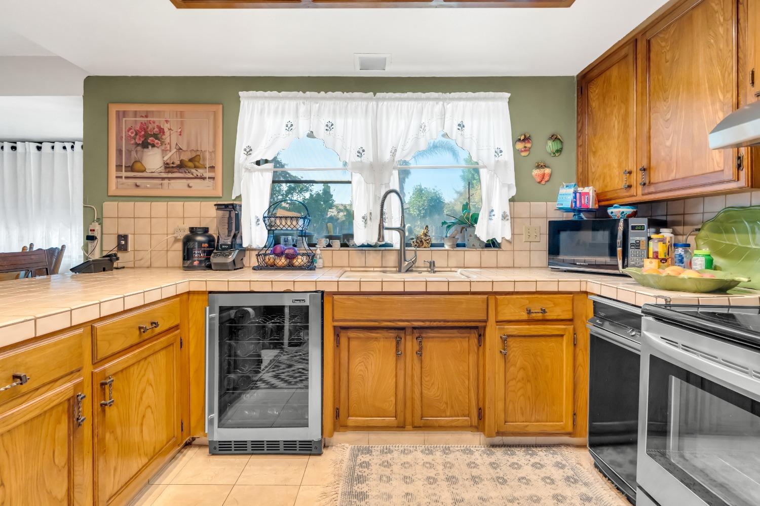 9727 Majestic Lane