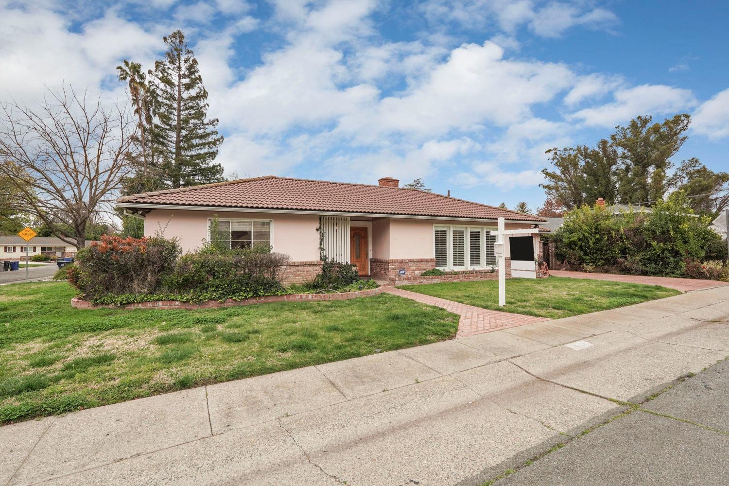 4450 Mead Avenue