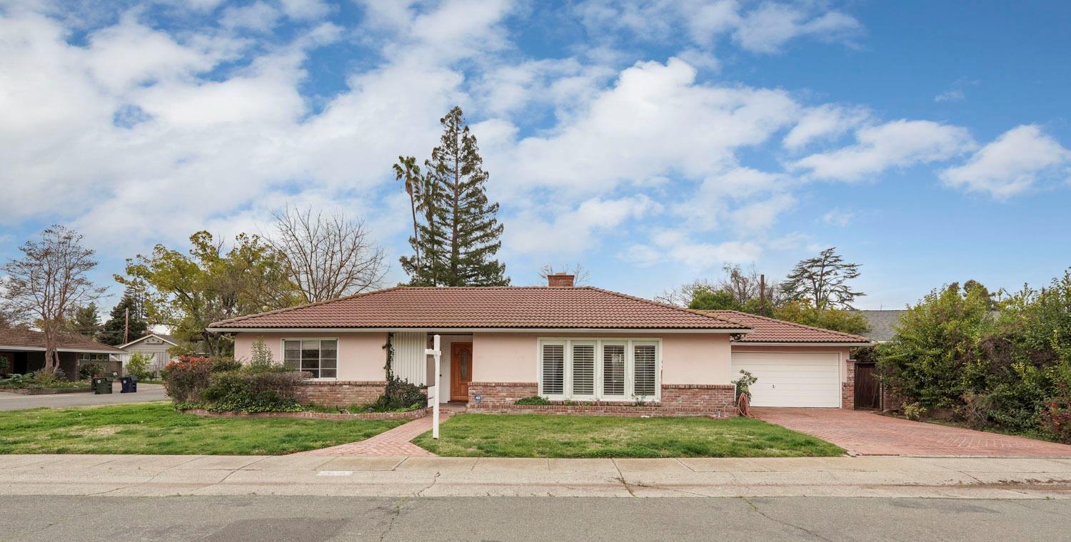 4450 Mead Avenue