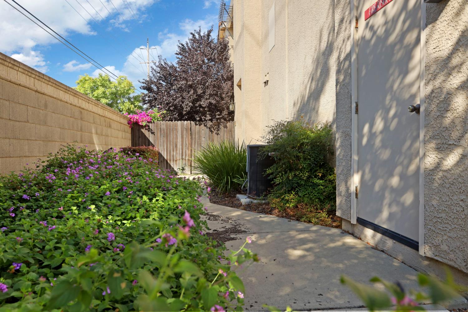 7515 Sheldon Road 4103