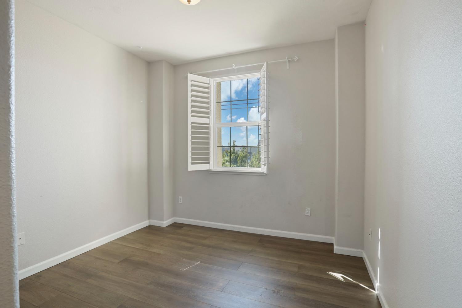 7515 Sheldon Road 4103