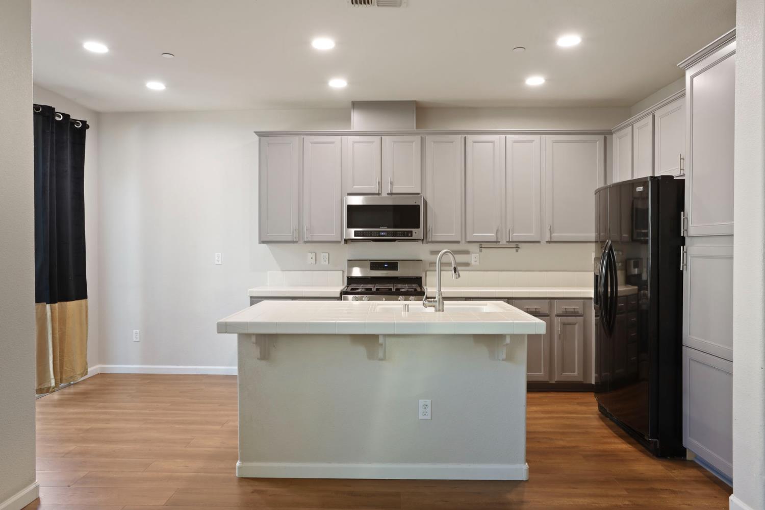 7515 Sheldon Road 4103