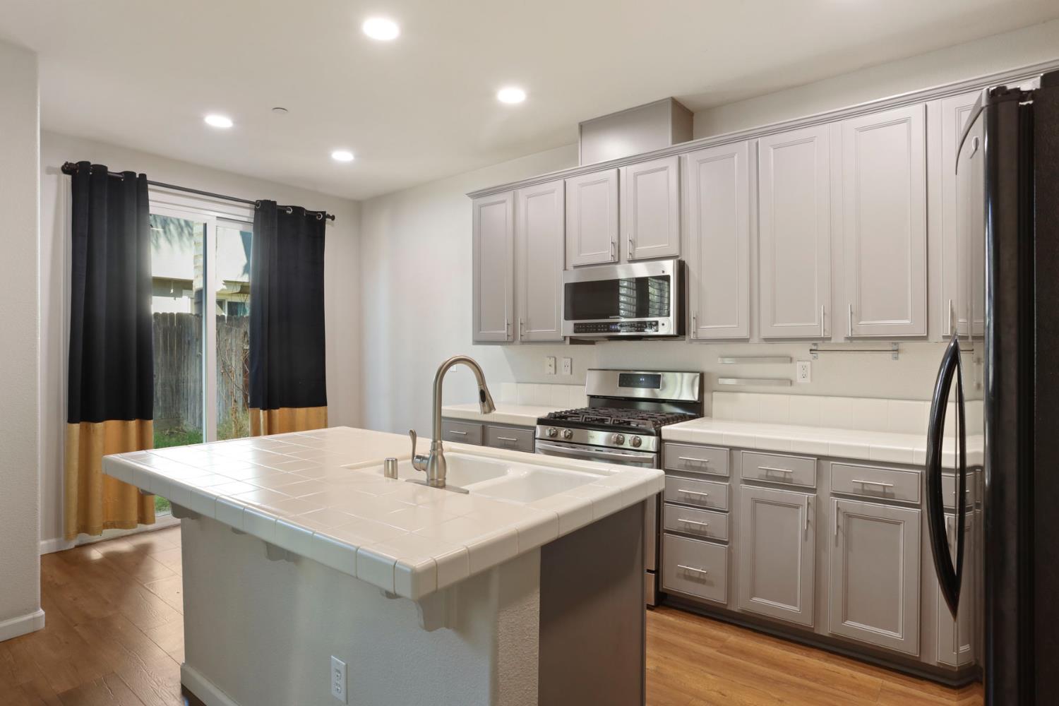 7515 Sheldon Road 4103