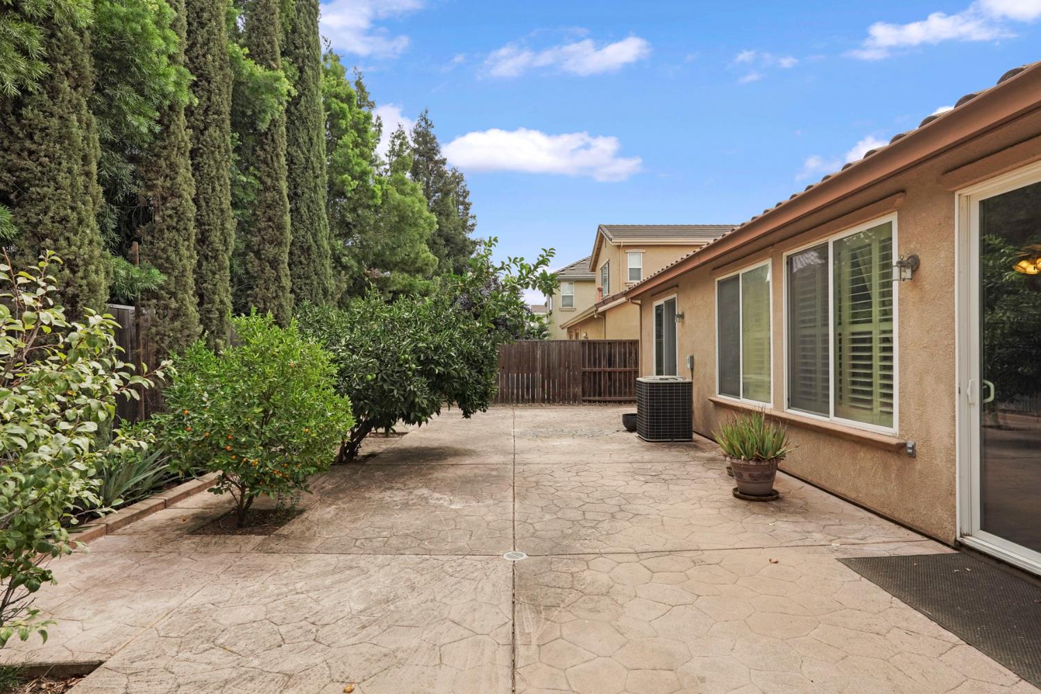 2454 Legacy Way