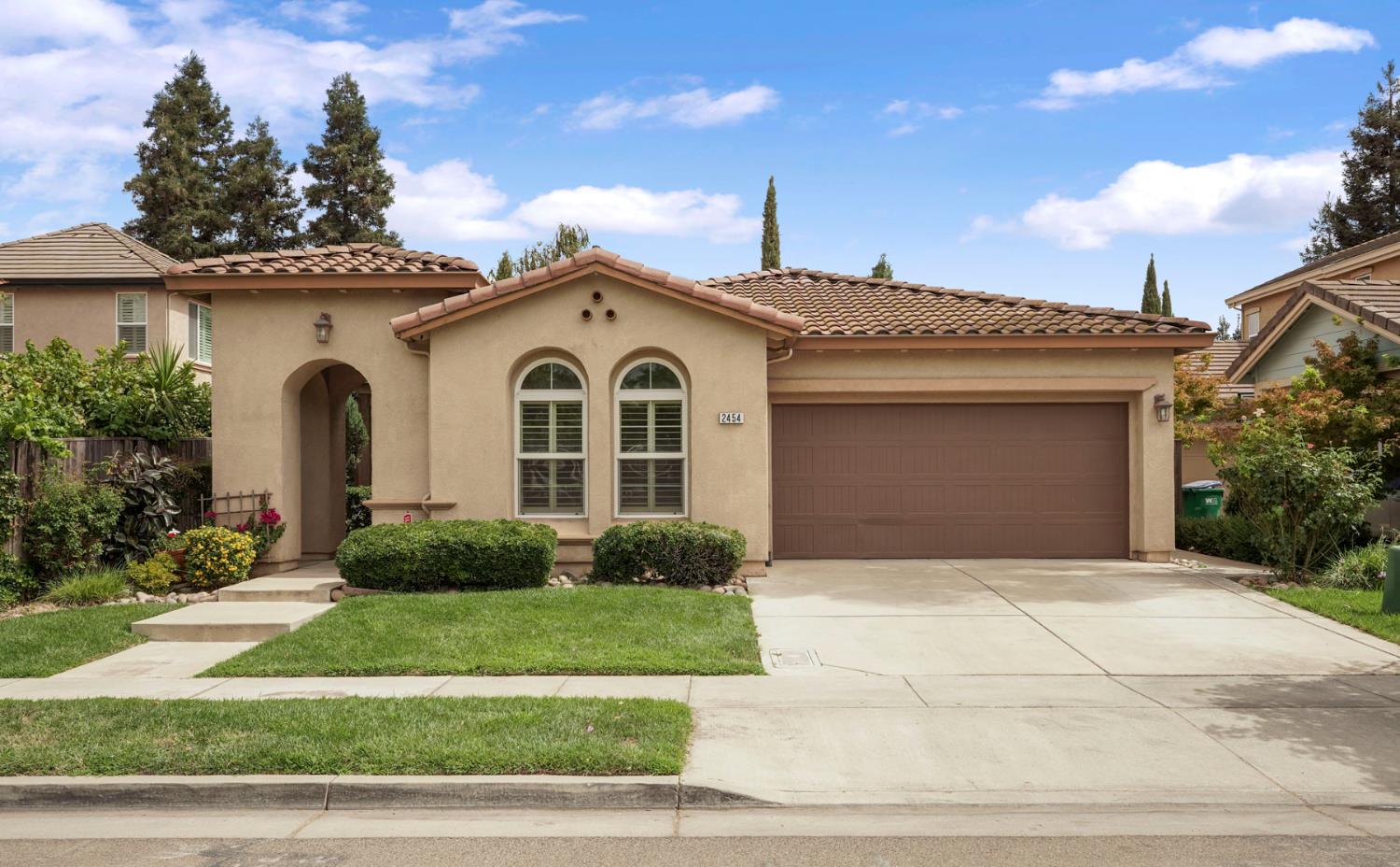 2454 Legacy Way