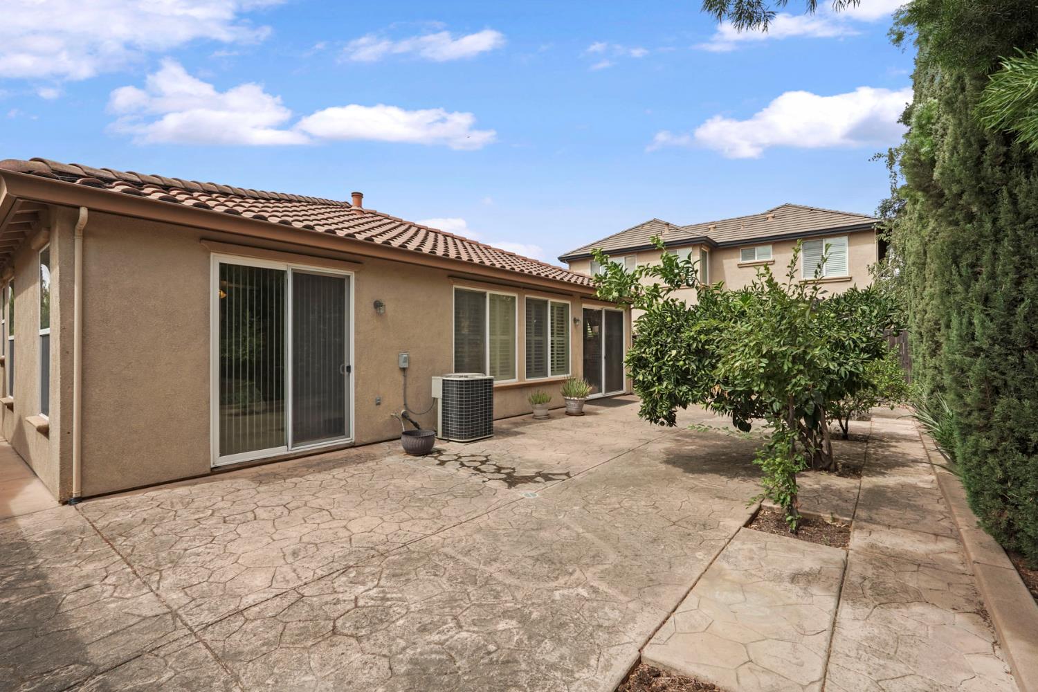 2454 Legacy Way