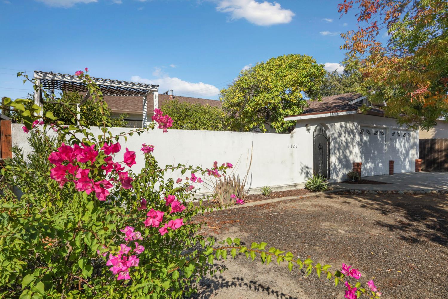 1129 E. Alameda Street