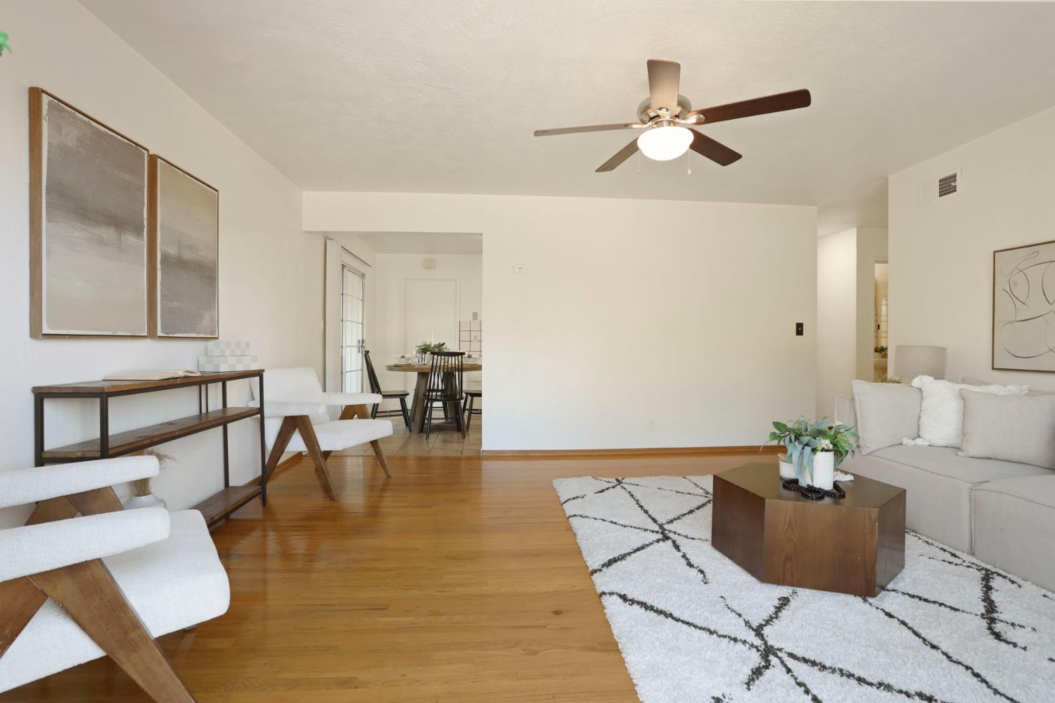 1129 E. Alameda Street